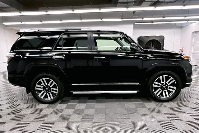 2017 Toyota 4Runner Limited 4x4 - Sunroof - Htd/Cooled Leather - 20'' Wheels