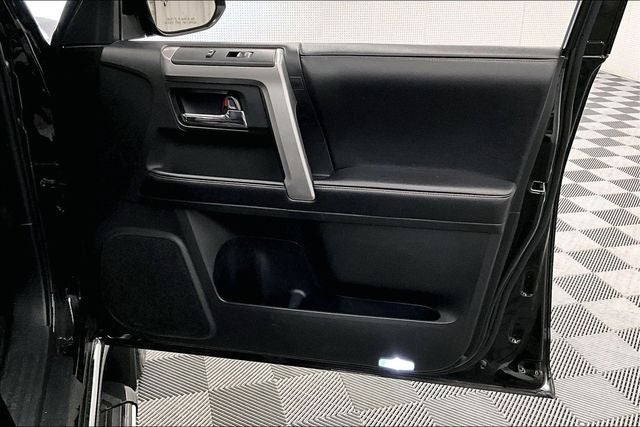 2017 Toyota 4Runner Limited 4x4 - Sunroof - Htd/Cooled Leather - 20'' Wheels