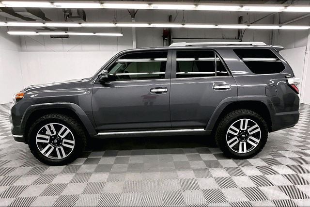 2023 Toyota 4Runner Limited 4x4 - Sunroof - Htd/Cooled Leather - 20'' Wheels