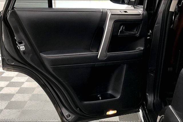 2023 Toyota 4Runner Limited 4x4 - Sunroof - Htd/Cooled Leather - 20'' Wheels
