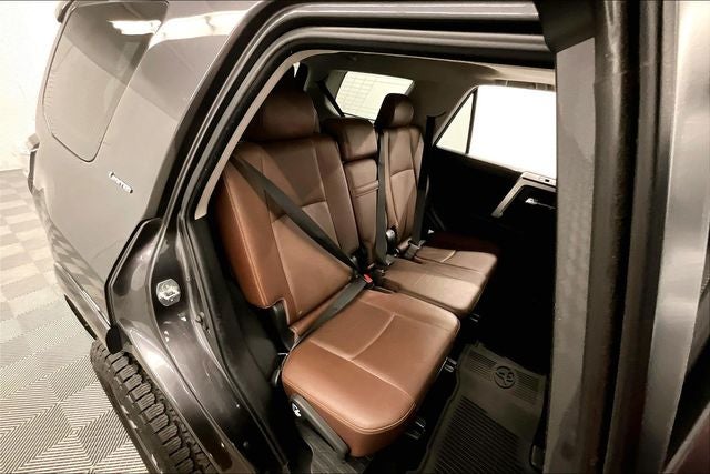 2023 Toyota 4Runner Limited 4x4 - Sunroof - Htd/Cooled Leather - 20'' Wheels