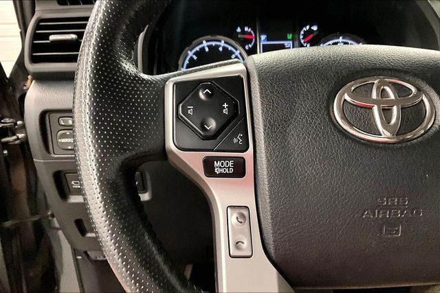 2023 Toyota 4Runner Limited 4x4 - Sunroof - Htd/Cooled Leather - 20'' Wheels