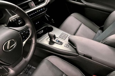 2025 Lexus UX 300h Premium AWD-Sunroof-Adaptive Cruise-Htd/Cooled Seats