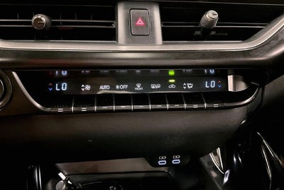 2025 Lexus UX 300h Premium AWD-Sunroof-Adaptive Cruise-Htd/Cooled Seats