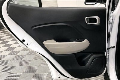 2025 Hyundai Venue SEL Sunroof-Remote Start-Blind Spot Monitor