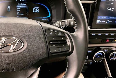 2025 Hyundai Venue SEL Sunroof-Remote Start-Blind Spot Monitor