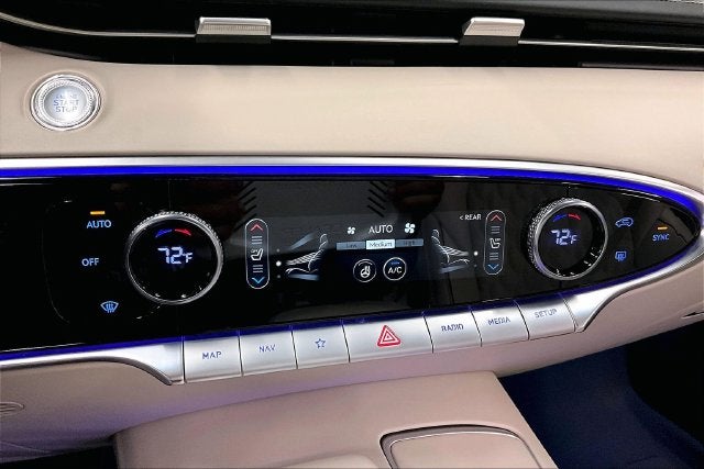 2022 Genesis GV70 3.5T Sport AWD-Pano Roof-Adaptive Cruise-Htd/Cooled Leather
