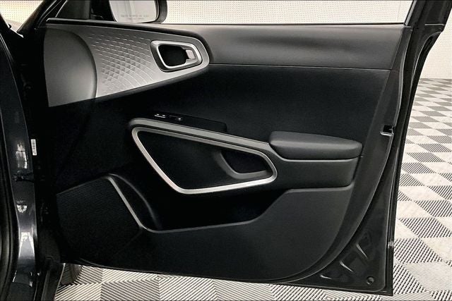 2025 Kia Soul LX Blind Spot Detection-Apple CarPlay/Android Auto