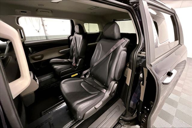 2025 Kia Carnival LXS Adaptive Cruise - Htd Seats - Remote Start