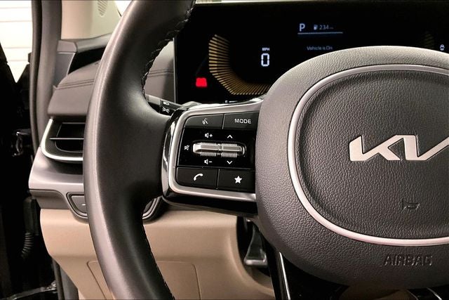 2025 Kia Carnival LXS Adaptive Cruise - Htd Seats - Remote Start