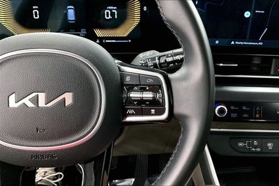 2025 Kia Carnival LXS Adaptive Cruise - Htd Seats - Remote Start