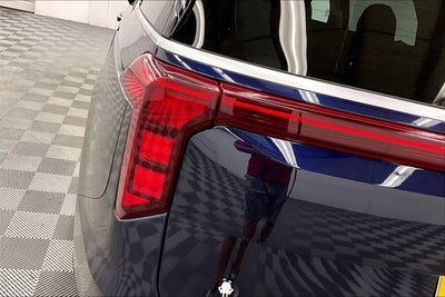 2025 Kia Carnival LXS Adaptive Cruise - Htd Seats - Remote Start