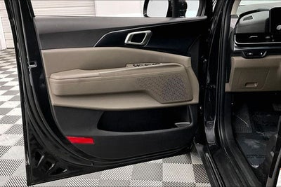 2025 Kia Carnival LXS Adaptive Cruise - Blind Spot Detection - Htd Seats