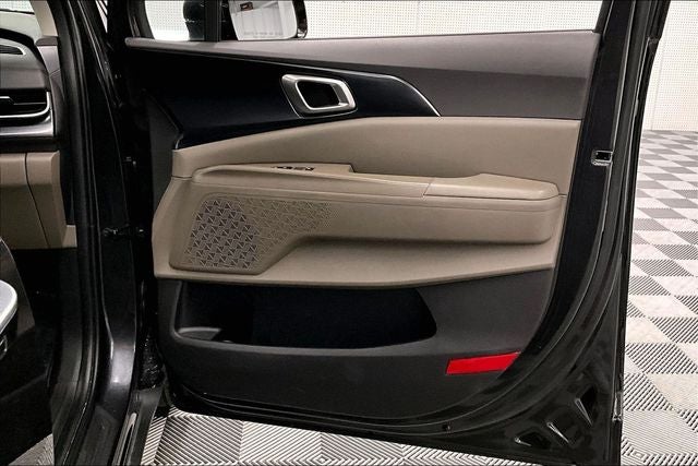 2025 Kia Carnival LXS Adaptive Cruise - Blind Spot Detection - Htd Seats