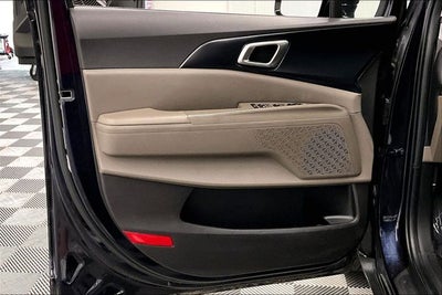 2025 Kia Carnival LXS Adaptive Cruise - Htd Seats - Remote Start