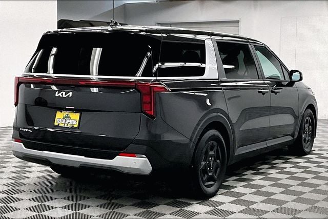 2025 Kia Carnival LXS Adaptive Cruise - Htd Seats - Remote Start