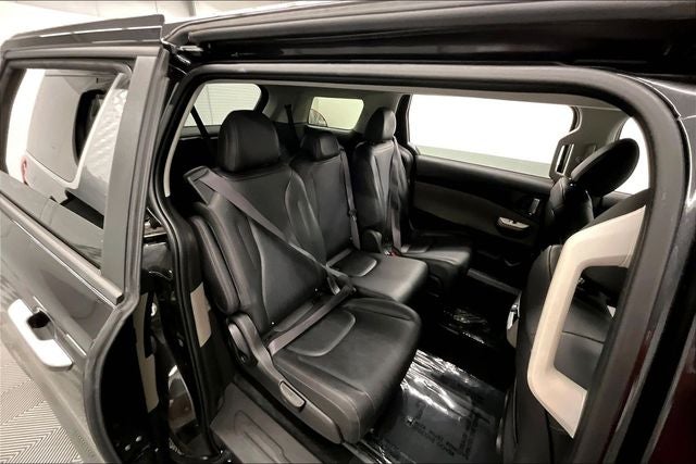 2025 Kia Carnival LXS Adaptive Cruise - Htd Seats - Remote Start