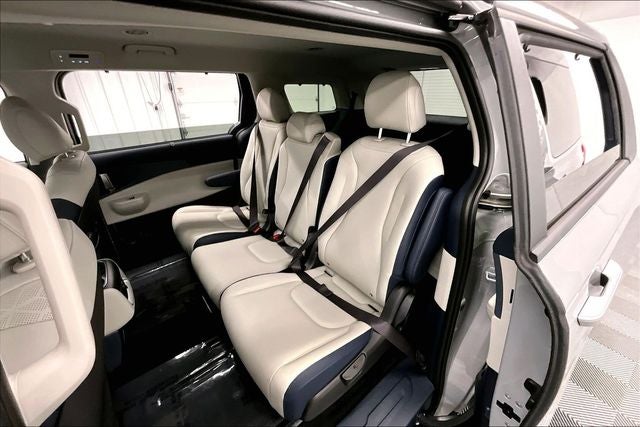 2026 Kia Carnival Hybrid EX Adaptive Cruise - Htd Seats - Blind Spot Detection