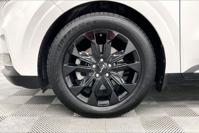 2023 Kia Carnival SX