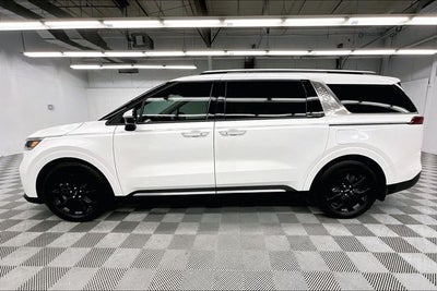 2023 Kia Carnival SX