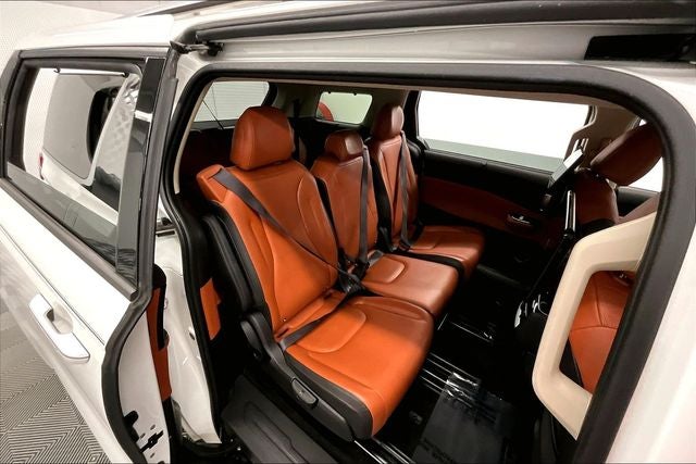 2023 Kia Carnival SX