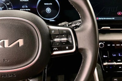 2023 Kia Carnival SX