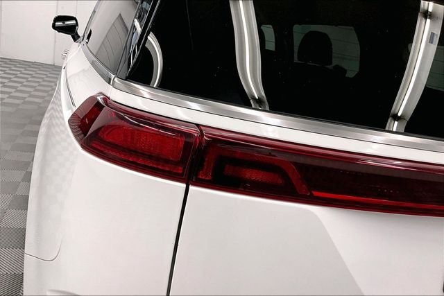 2023 Kia Carnival SX