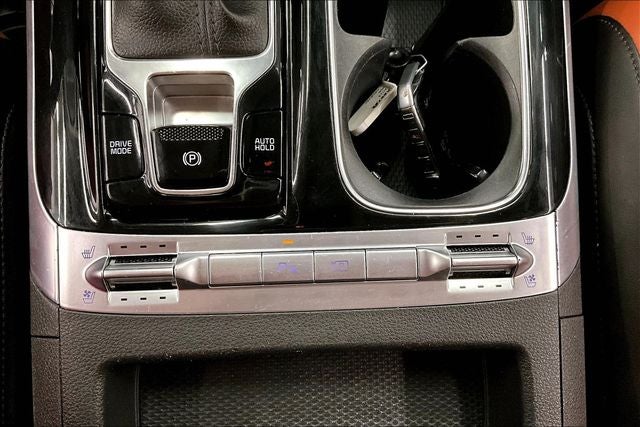 2023 Kia Carnival SX