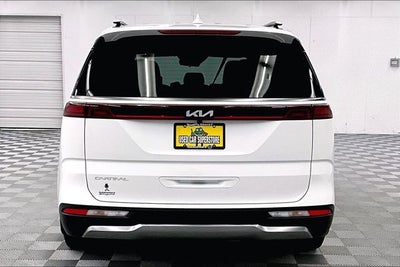 2023 Kia Carnival SX