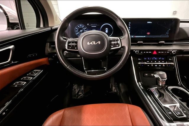 2023 Kia Carnival SX