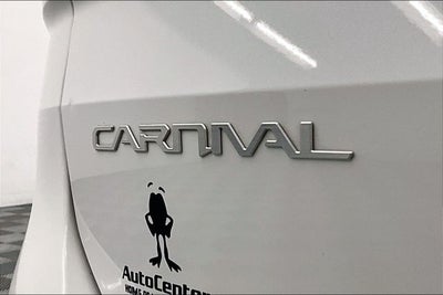 2023 Kia Carnival SX