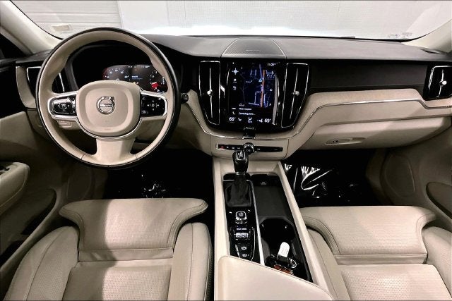 2021 Volvo XC60 T5 Inscription AWD-Heated/Cooled Seats