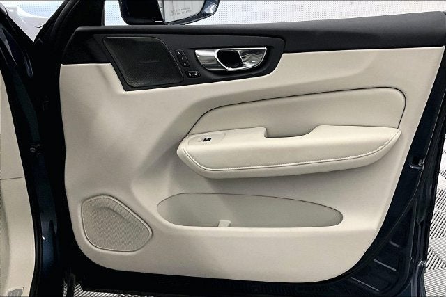 2021 Volvo XC60 T5 Inscription AWD-Heated/Cooled Seats